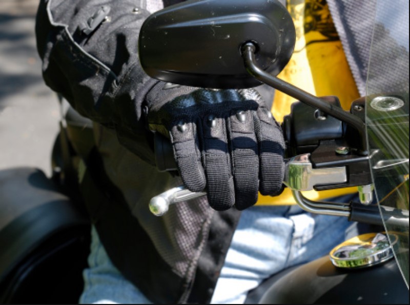 kvalitetne motorističke rukavice štite od potencijalnih ozljeda u slučaju pada